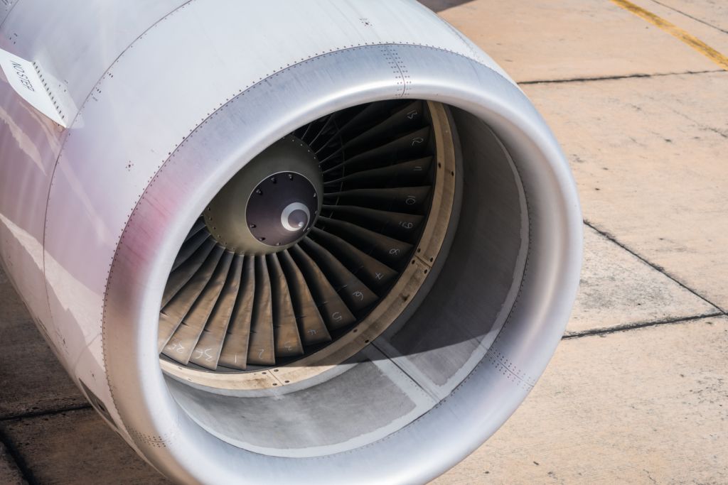 Turbine engine of airplane .